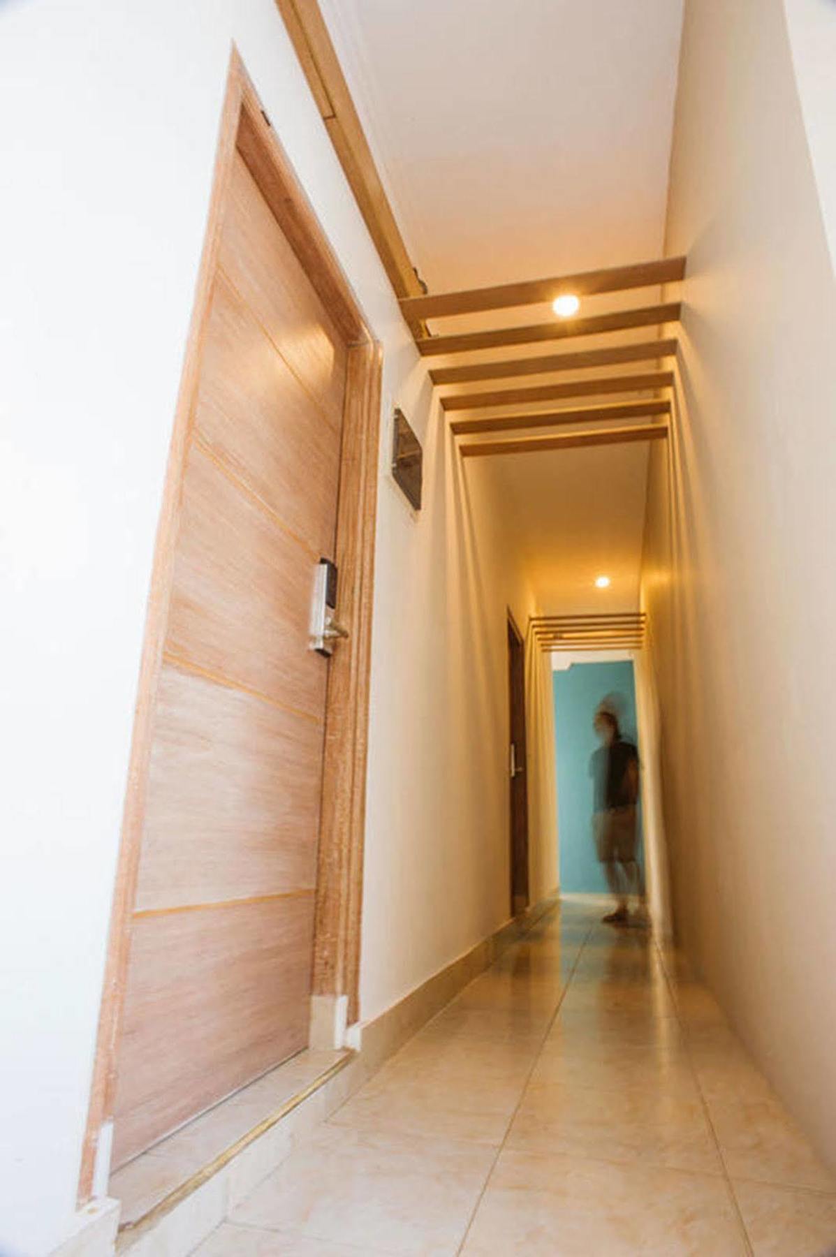 Bedplus Backpacker Kuta Legian Exterior foto